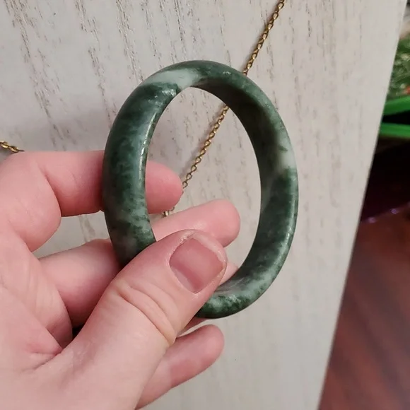 Jade Bangle - Picture 2 of 3